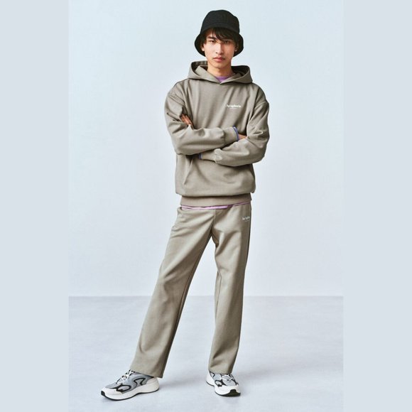 Relaxed Fit Hoodie Ae/uphorie Sweatshirt and Sweatpants - Picture 1 of 16